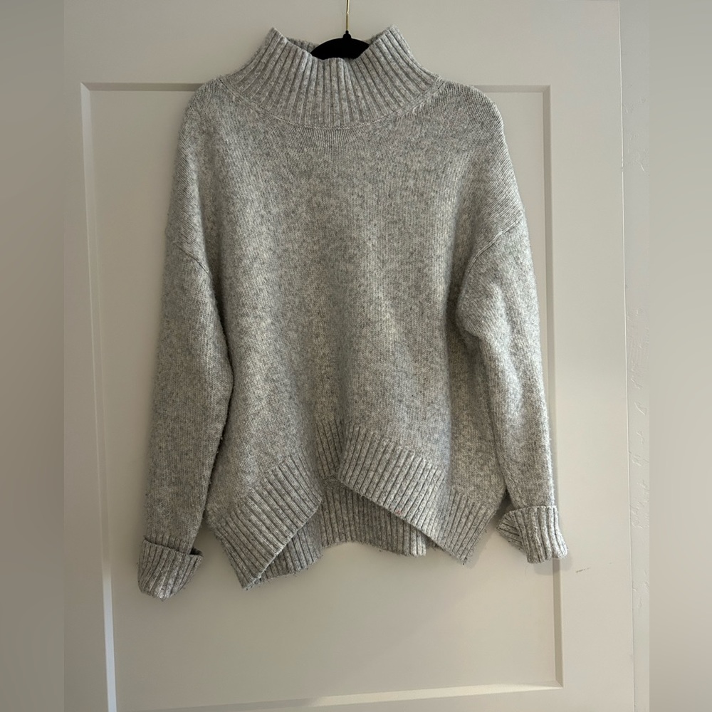 H&M women’s knit oversized sweater